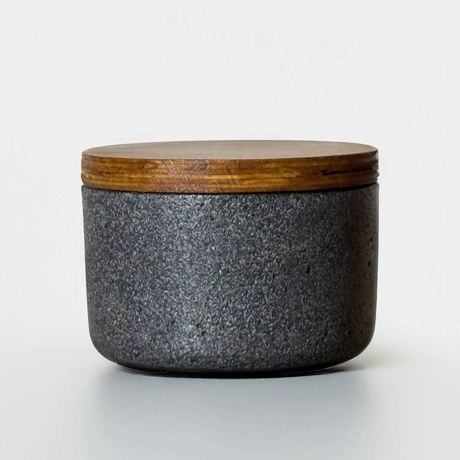 concrete-salt-cellar-with-wooden-lid Concrete Salt Cellar with Wooden Lid