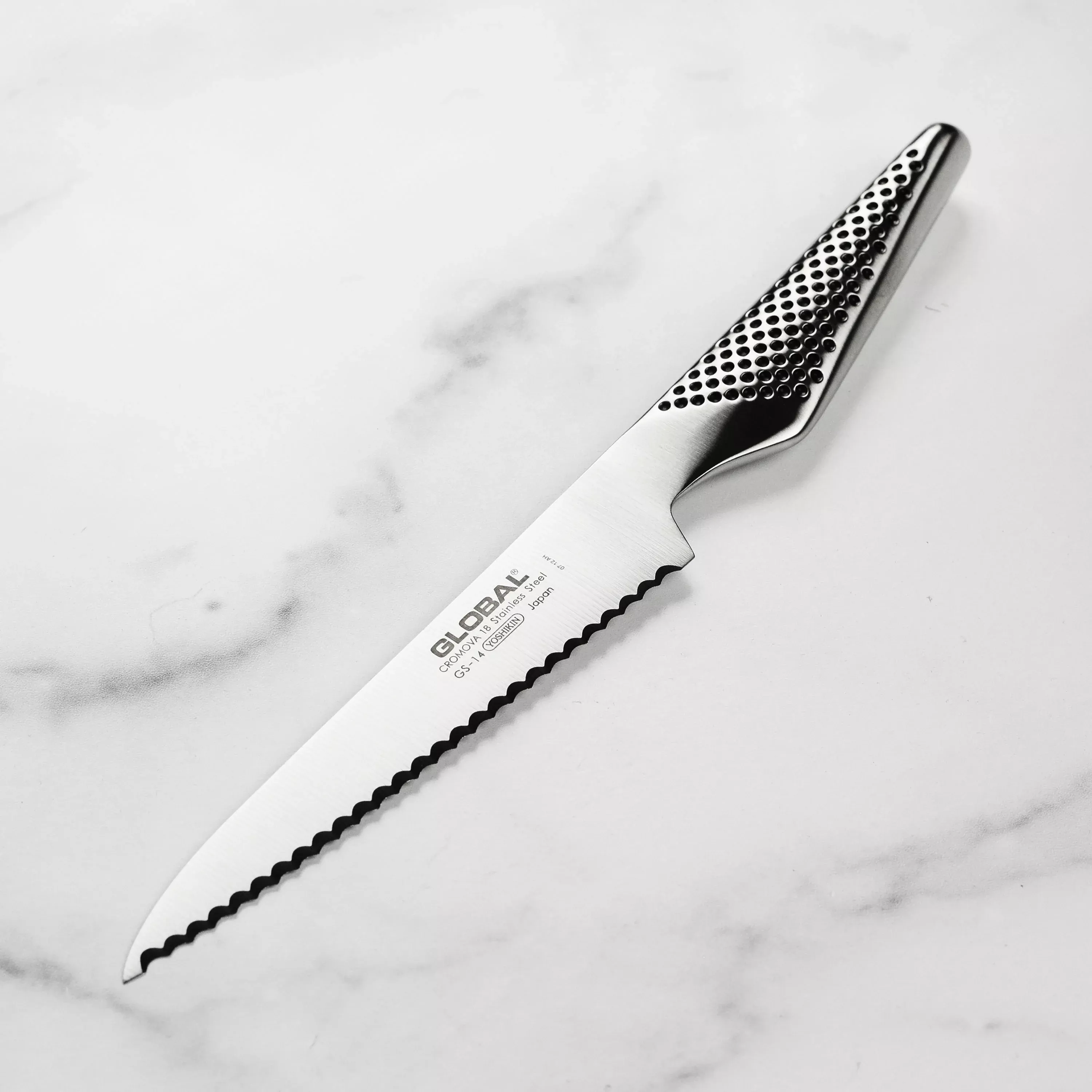 global-serrated-utility-knife-6 Global Serrated Utility Knife - 6"