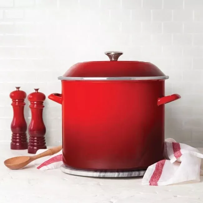 le-creuset-stockpot-cerise-16-qt Le Creuset Stockpot - Cerise 16 qt.