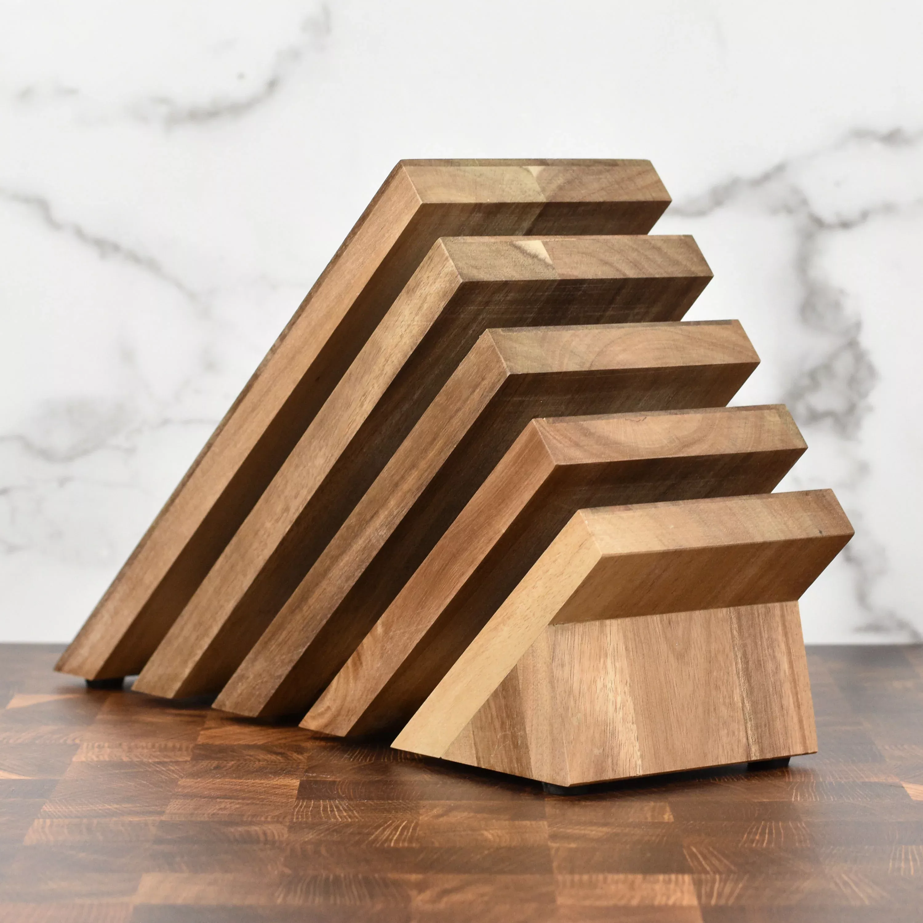 messermeister-next-level-magnetic-knife-block-with-uv-light Messermeister Next Level Magnetic Knife Block with UV Light