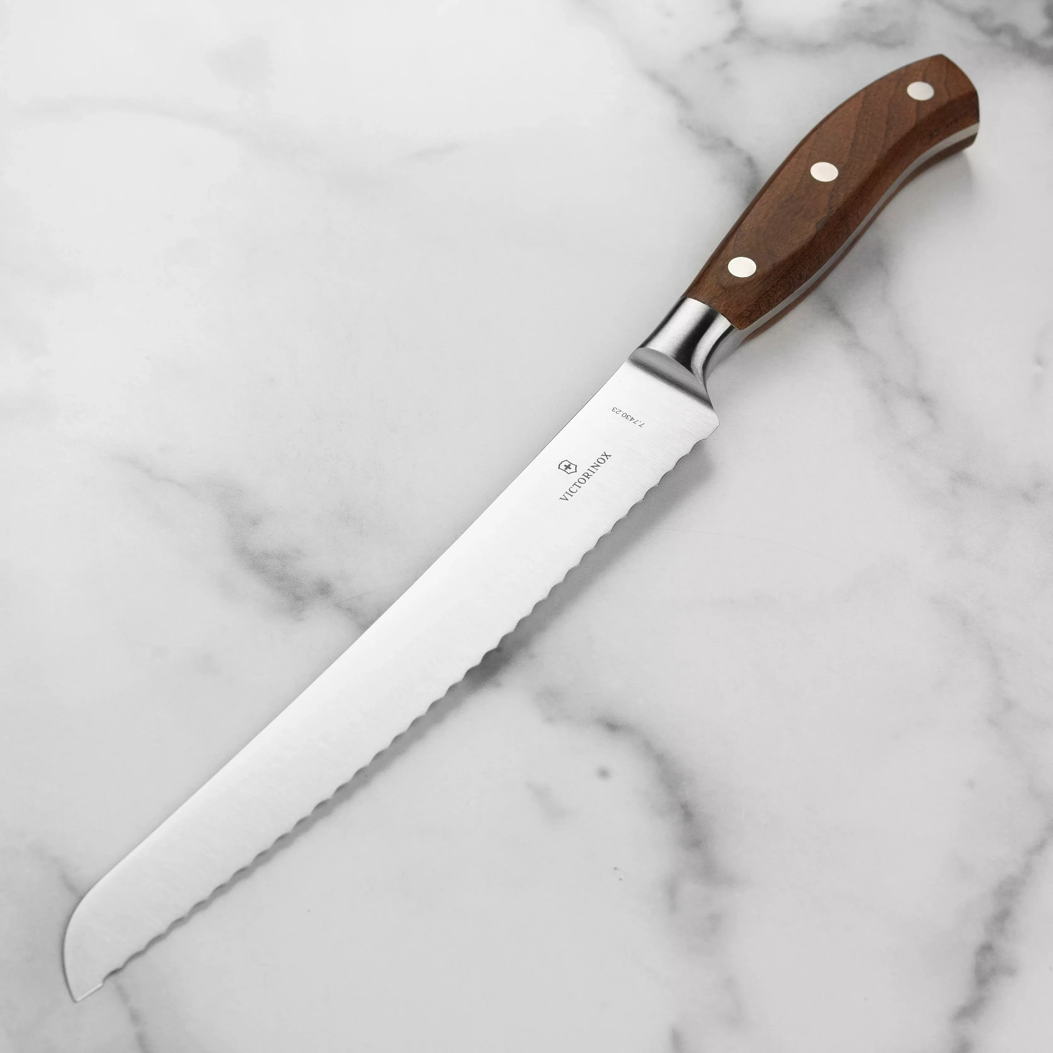victorinox-grand-maitre-wood-bread-knife-9-forged Victorinox Grand Maitre Wood Bread Knife - 9" Forged