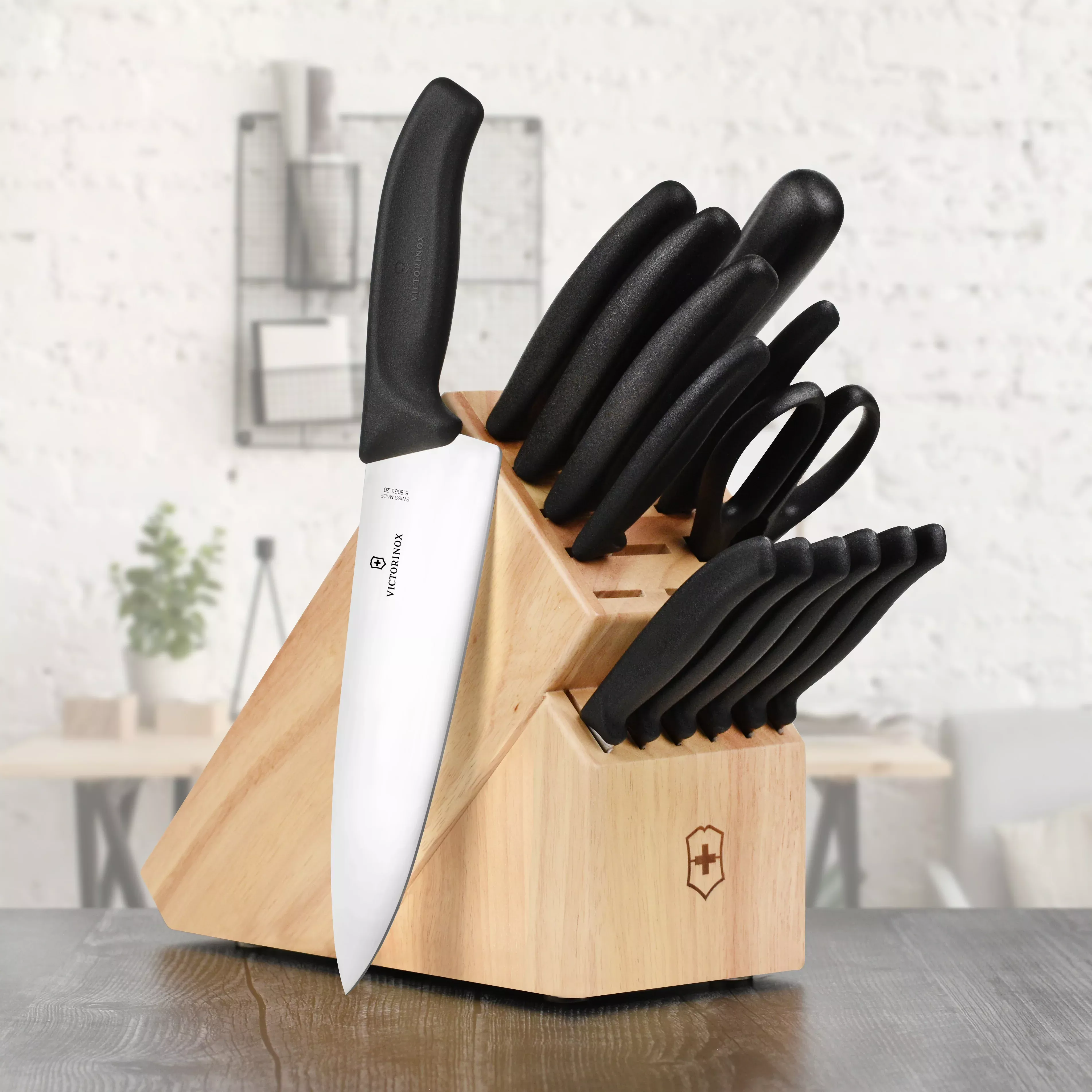 victorinox-knife-block-set-15-piece-swiss-classic Victorinox Knife Block Set - 15 Piece Swiss Classic