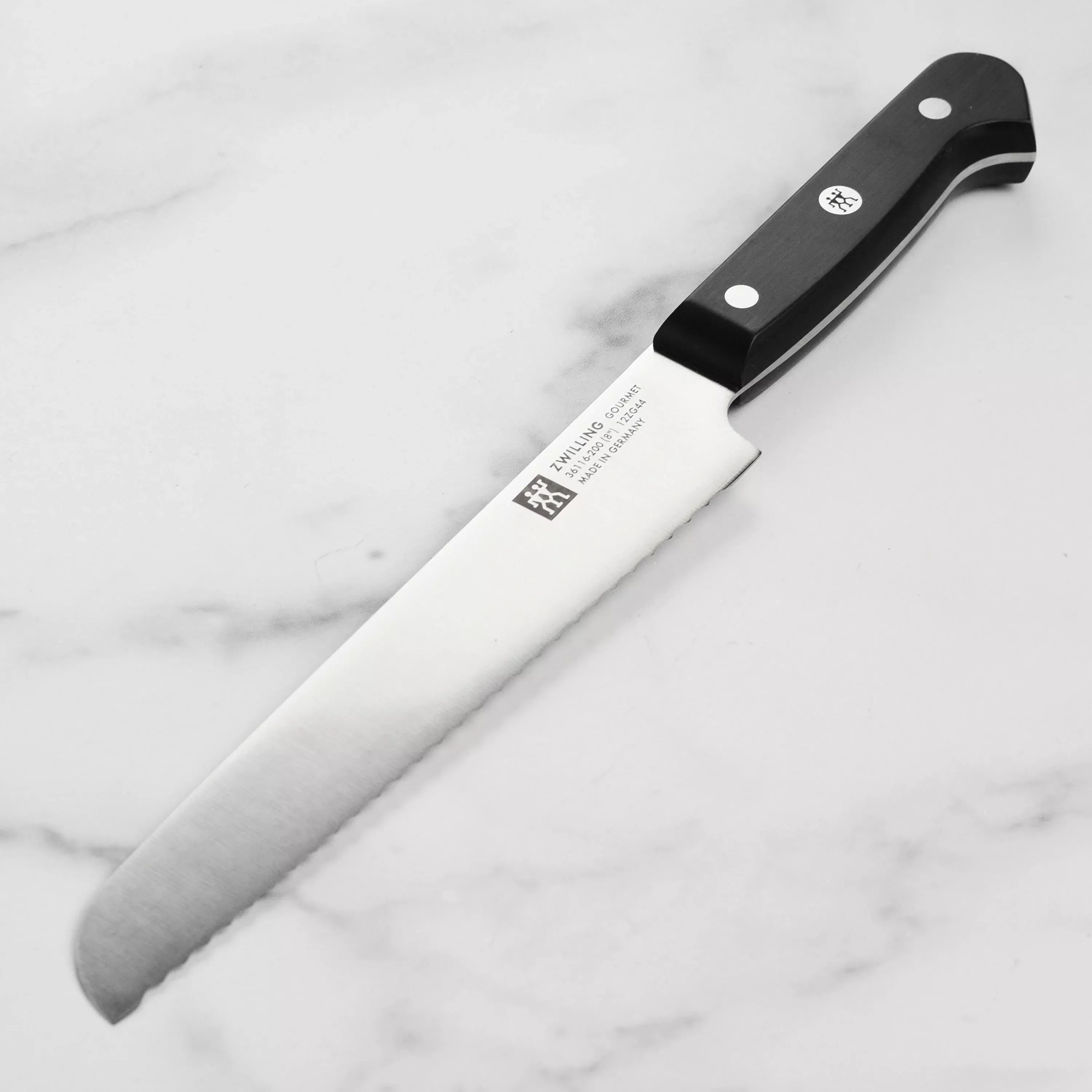 zwilling-gourmet-bread-knife-8 Zwilling - Gourmet Bread Knife - 8"