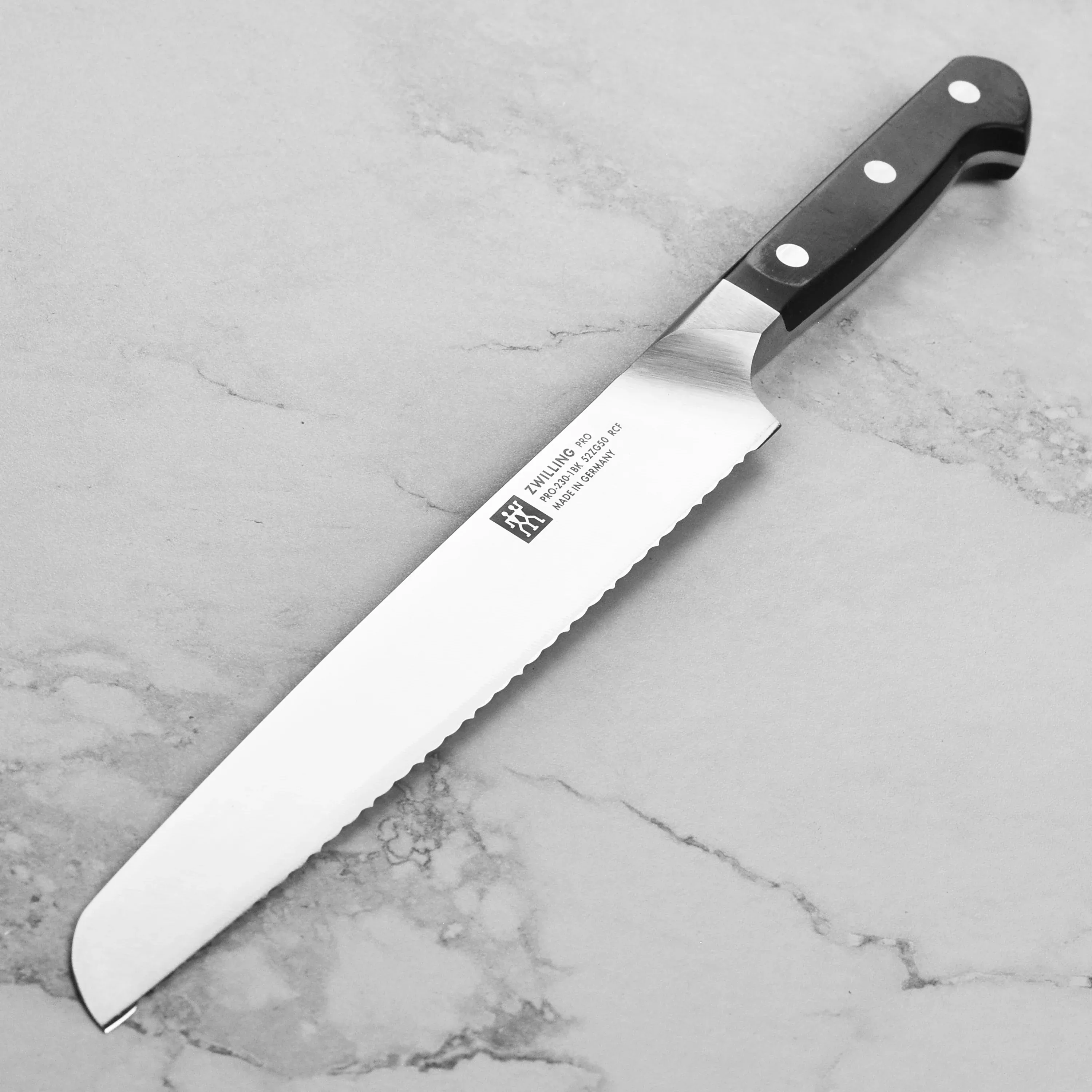 zwilling-pro-bread-knife-9-z15-serrated Zwilling Pro Bread Knife - 9" Z15 Serrated